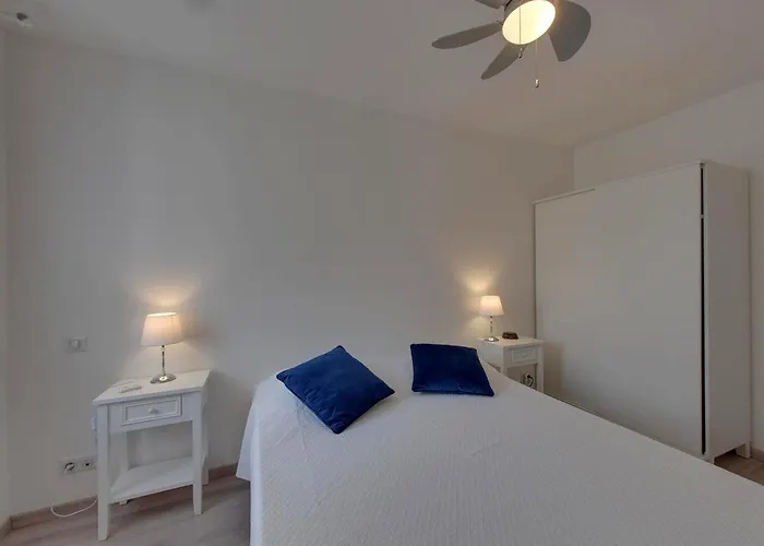 3 Pieces Avec Parking Et Balcon A 900m Du Centre - - Fr-1-706-3 * 沙特拉永普拉日