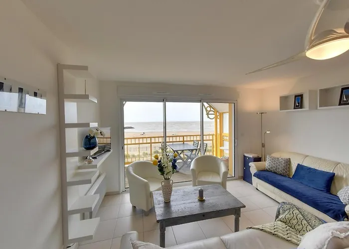 3 Pieces Avec Parking Et Balcon A 900m Du Centre - - Fr-1-706-3 *